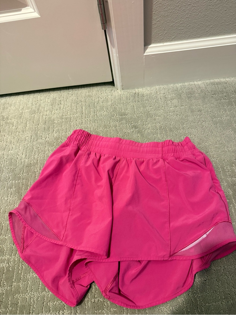 Women’s lululemon hotty hots, Hot Pink Athletic Shorts